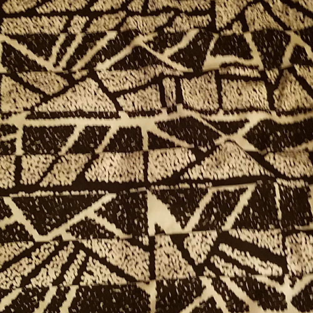 Gigi Lularoe Top - Picture 4 of 5